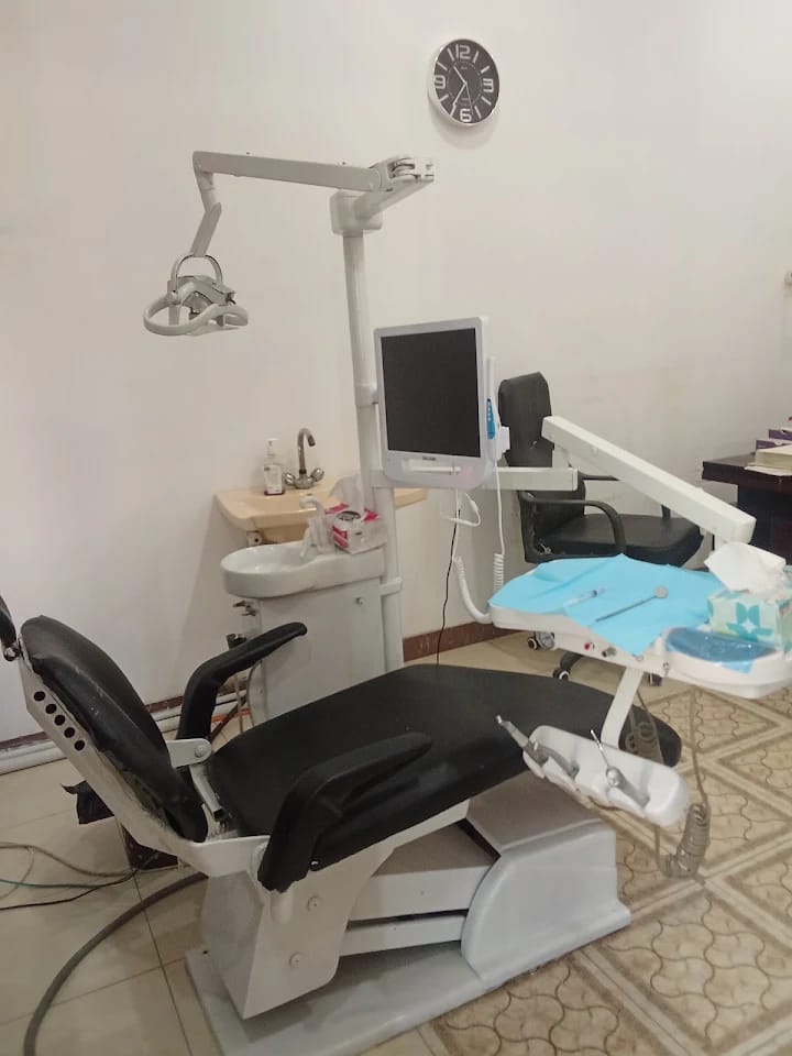 Dental treatment chair and equipment